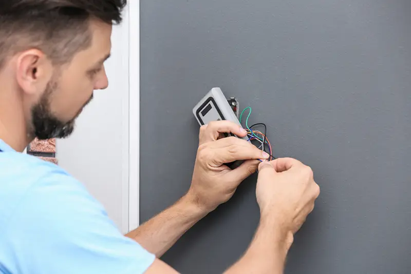 مشکلات رایج در سیم‌کشی دزدگیر و عیب‌یابی