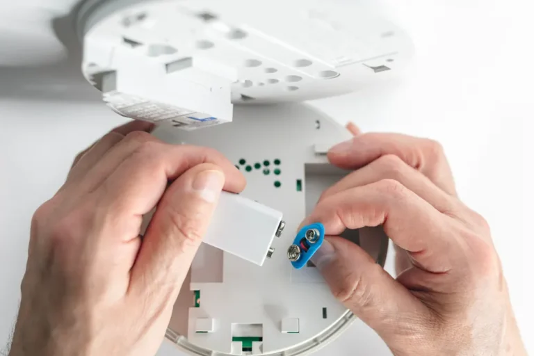 علائم خرابی باتری دزدگیر اماکن